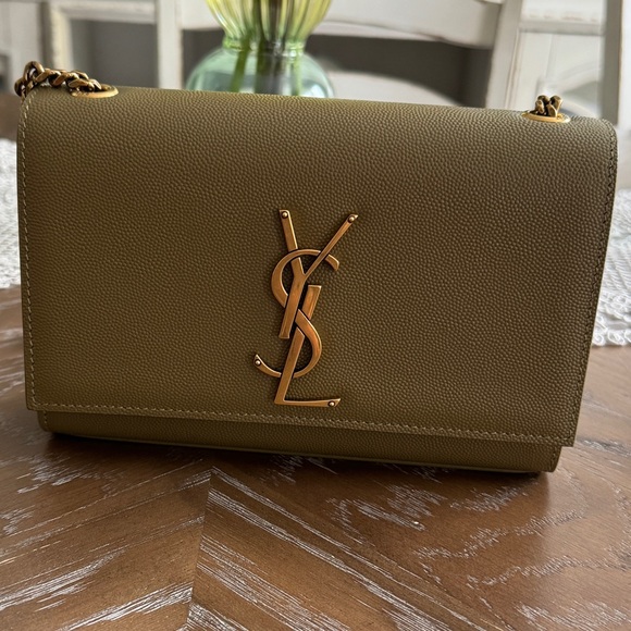 New SAINT LAURENT Hazel Green
Kate YSL Crossbody Bag in Grained Leather - Picture 2 of 7
